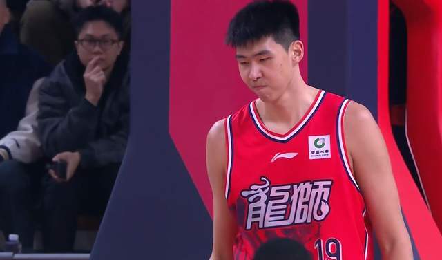 天博体育app下载-给点阳光就灿烂！徐昕轰下24分14板，统治加时赛，杜锋又被打脸了